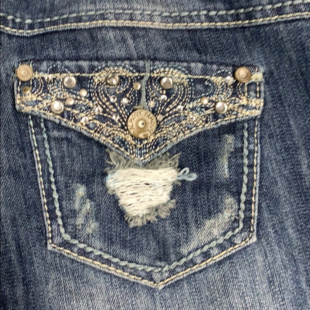 🎊Host Pick🎊Almost Famous Destructed Jeans Sz 9 - Picture 6 of 7